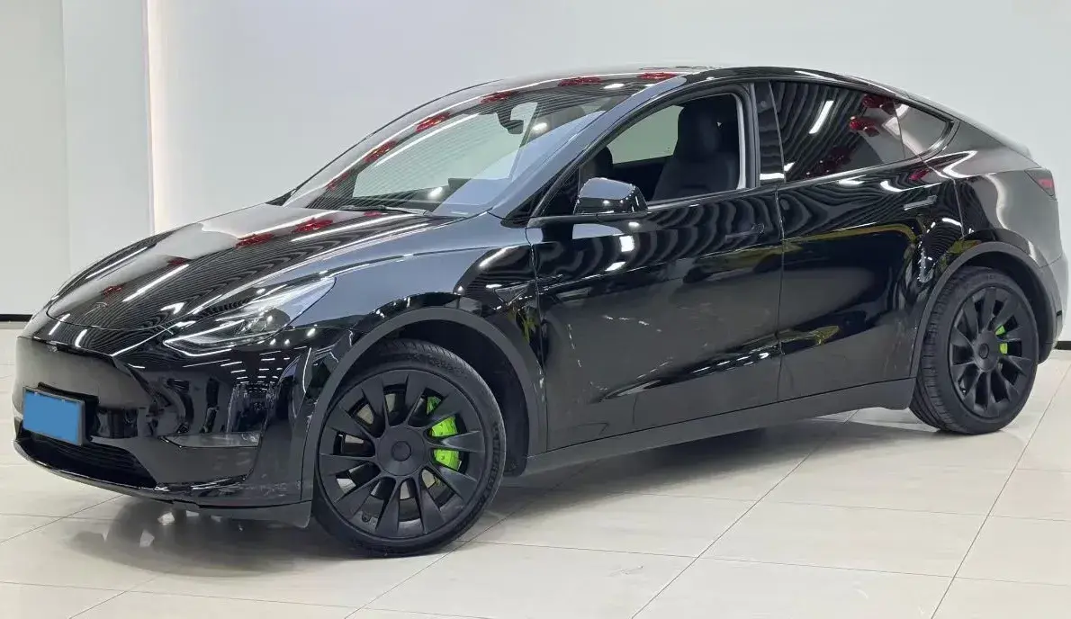 2021 TESLA MODEL thumbnail 4