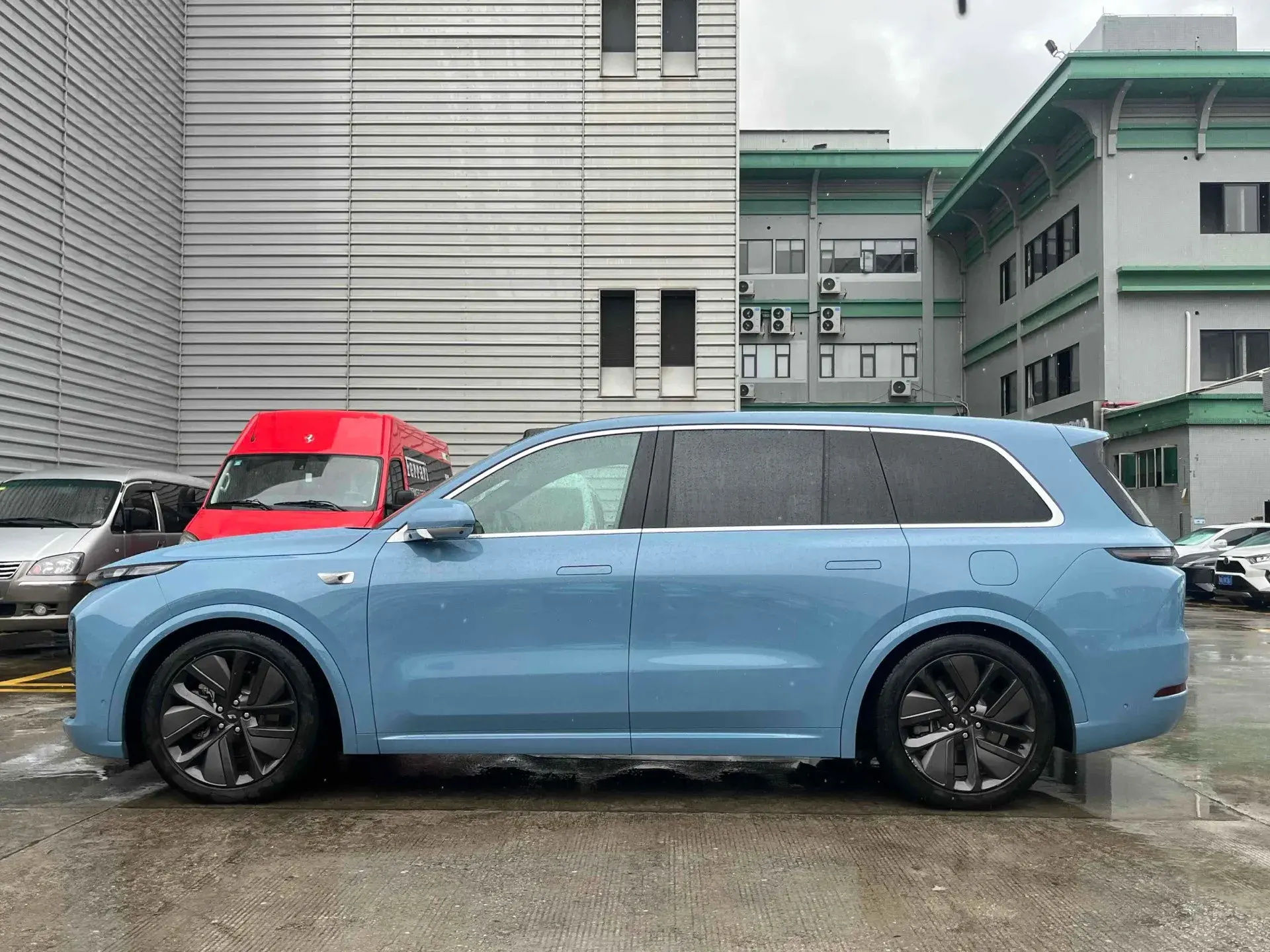 2022 LI L9 thumbnail 3