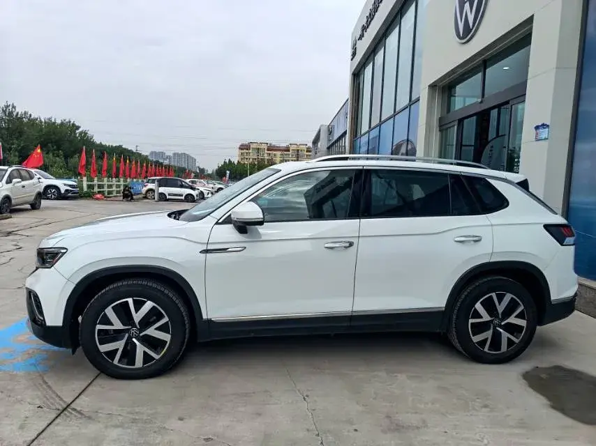 2023 VOLKSWAGEN TAYRON thumbnail 2