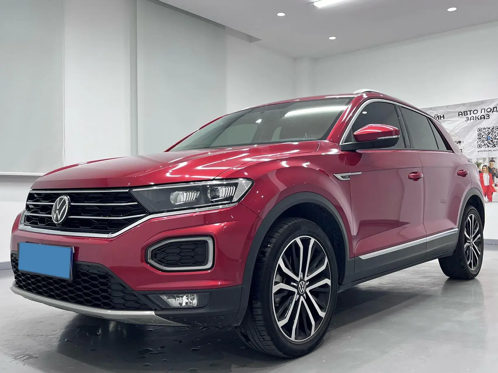 2021 VOLKSWAGEN T-ROC view 1