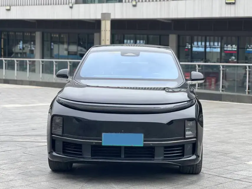 2023 LI L7 thumbnail 2