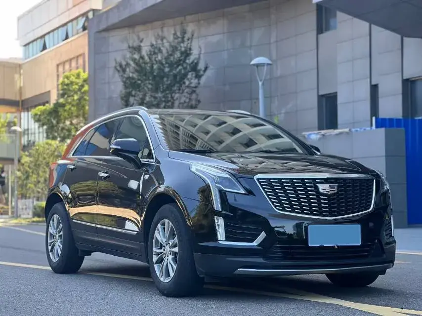 2021 CADILLAC XT5 thumbnail 3