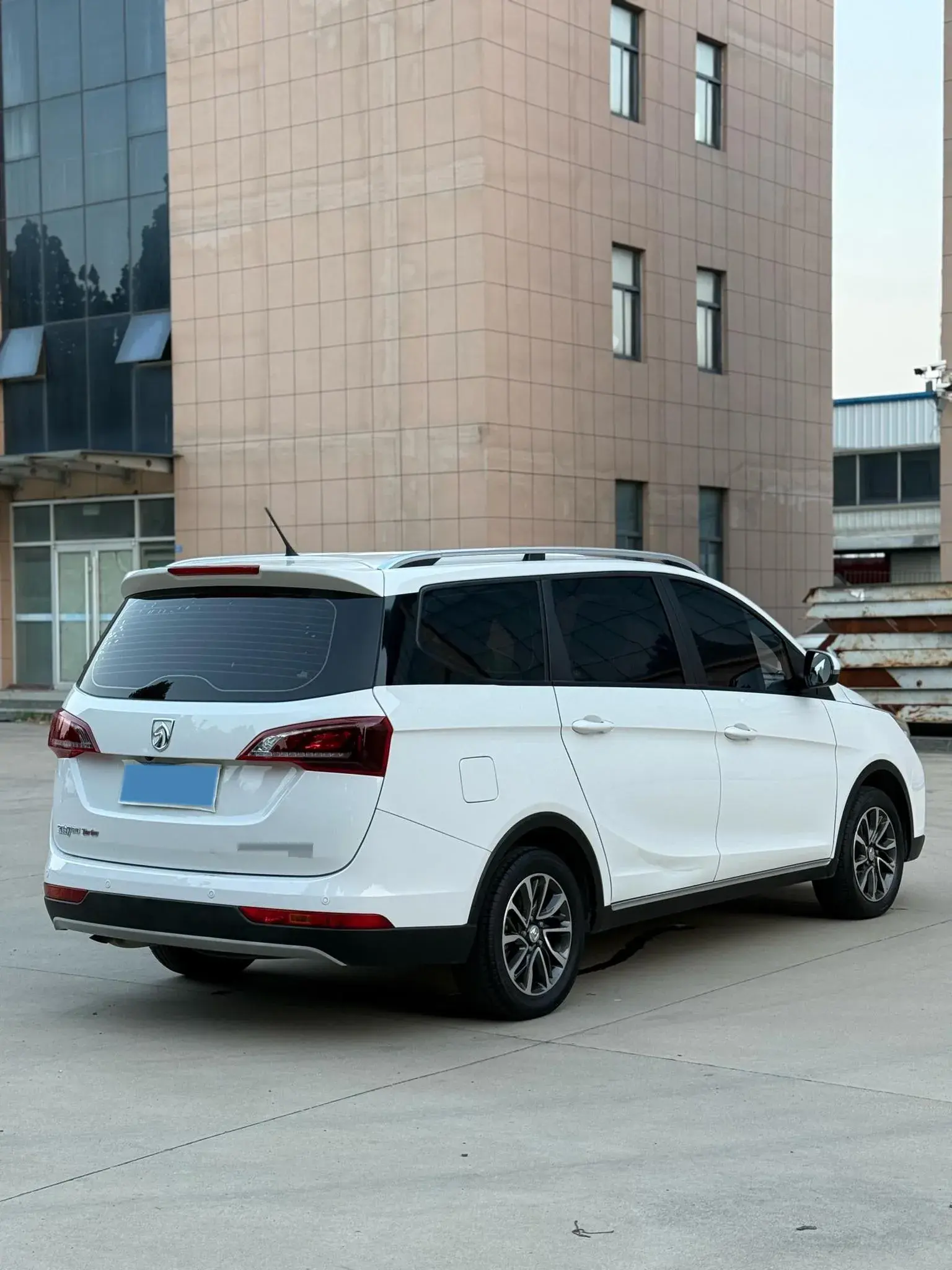 2019 BAOJUN 730 thumbnail 4