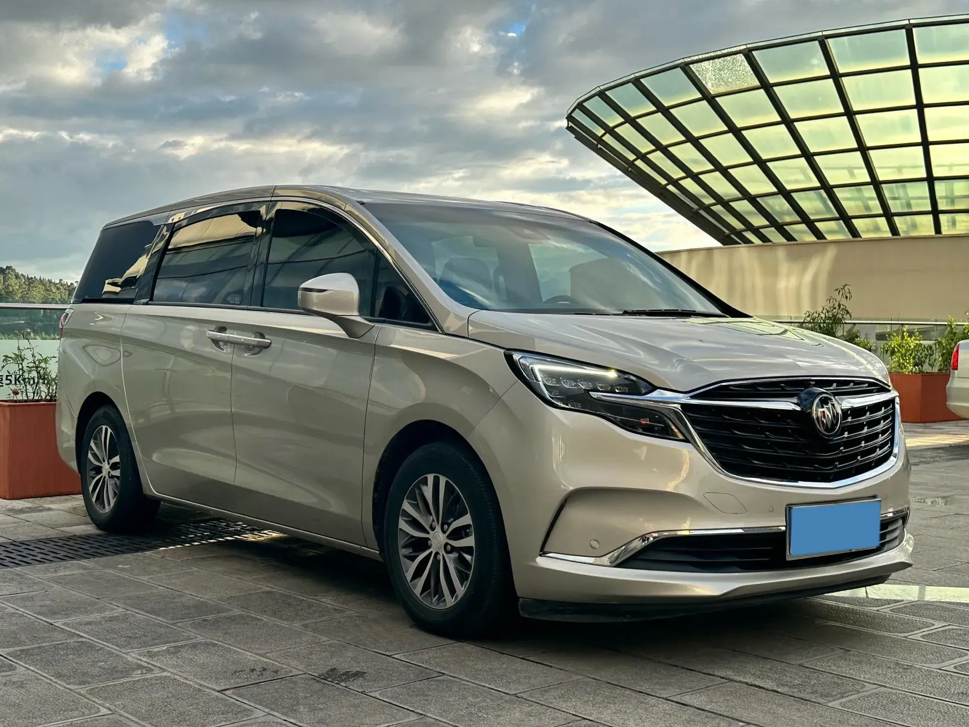 2022 BUICK GL8 thumbnail 3