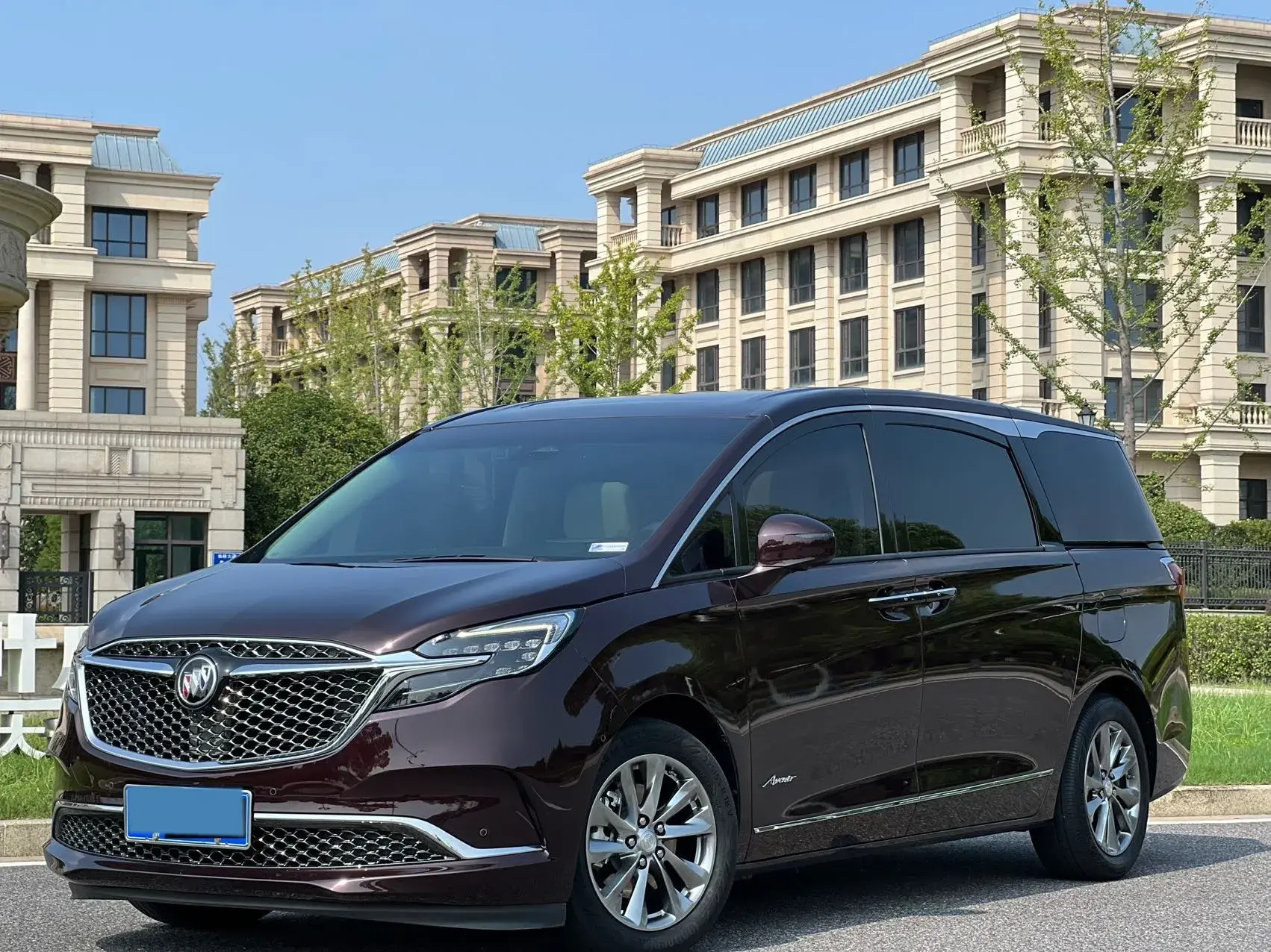 2022 BUICK GL8 view 1