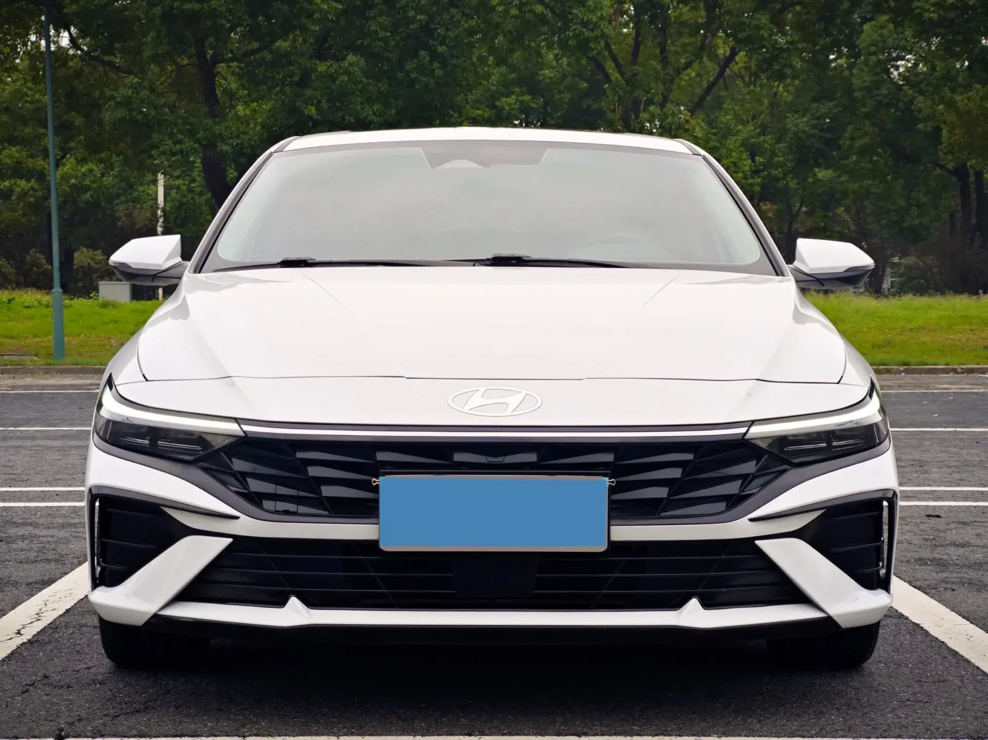 2023 HYUNDAI ELANTRA thumbnail 2