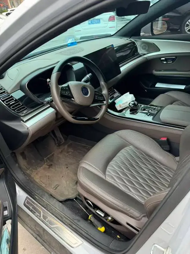 2025 BYD HAN thumbnail 3