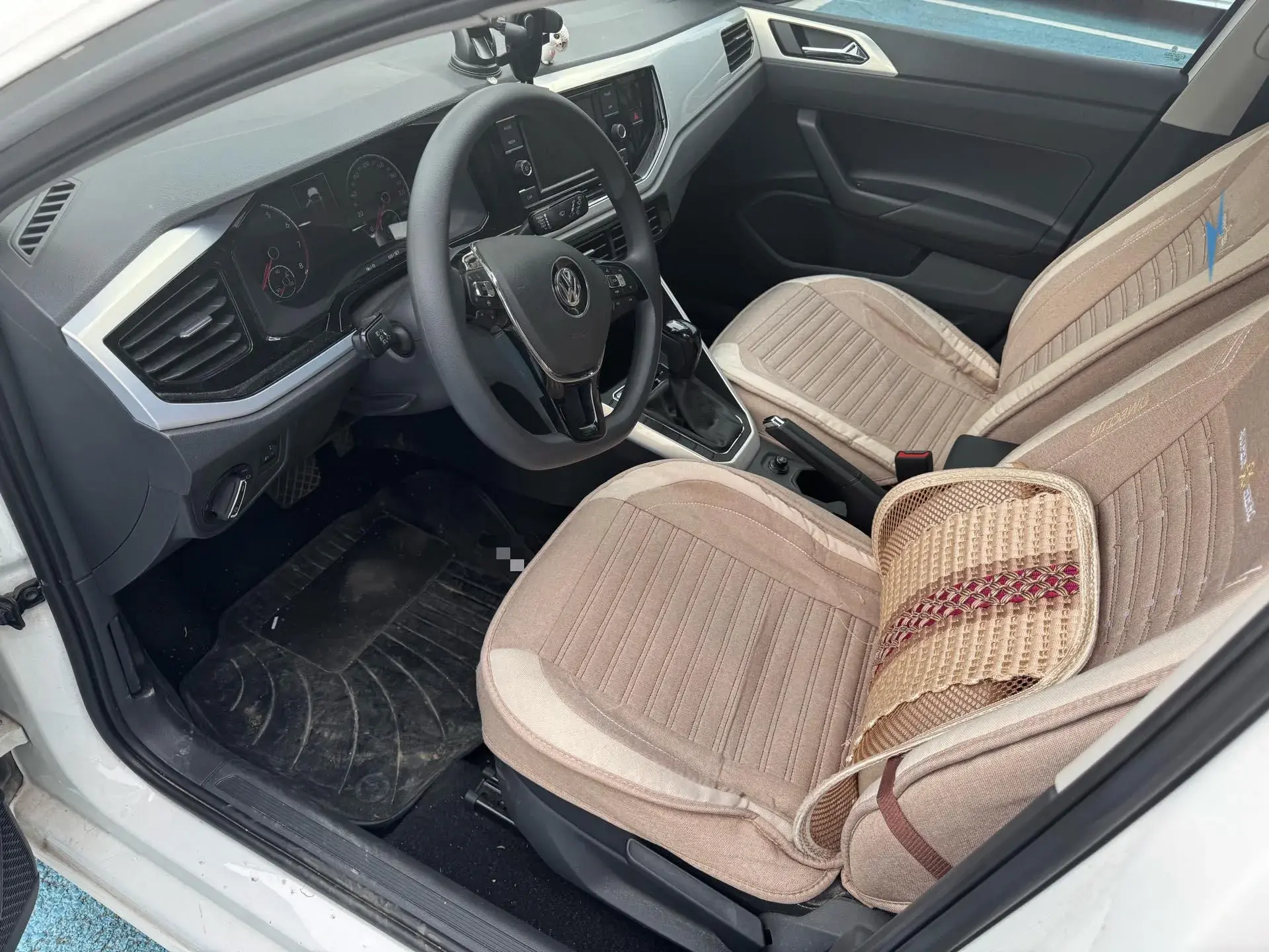 2019 VOLKSWAGEN POLO thumbnail 3