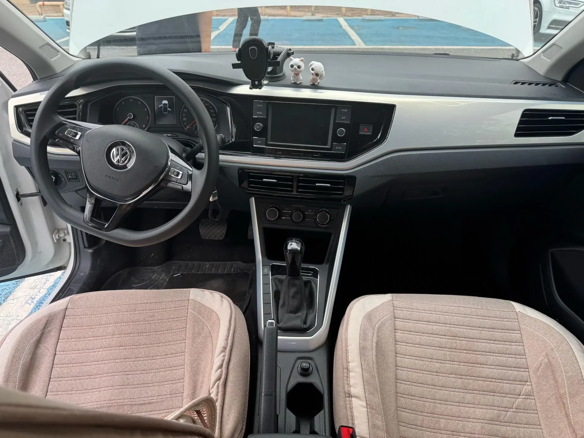 2019 VOLKSWAGEN POLO thumbnail 4