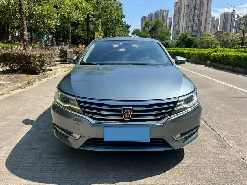 2017 ROEWE I6 thumbnail 3