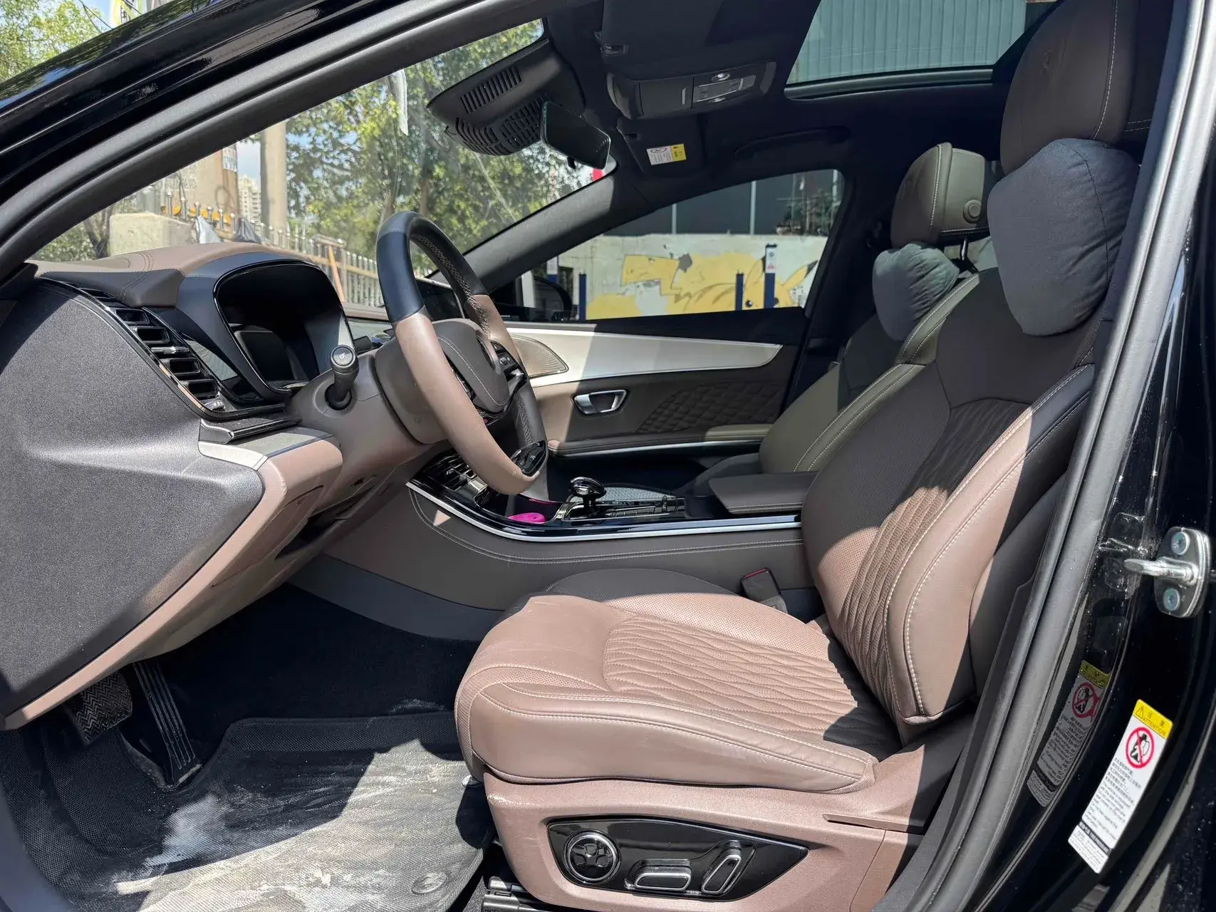 2024 BYD HAN thumbnail 4