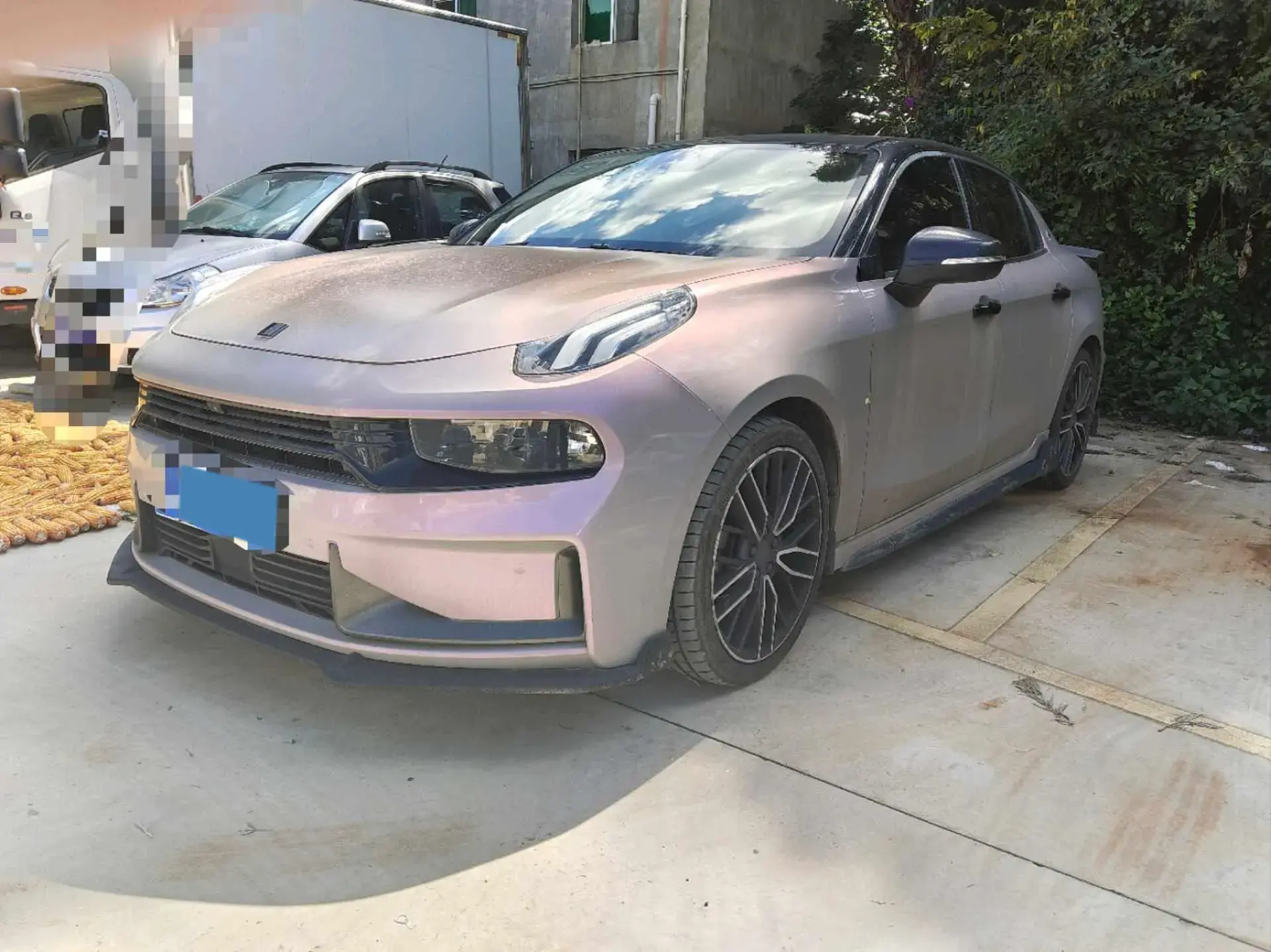 2022 LYNK&CO 03 view 1