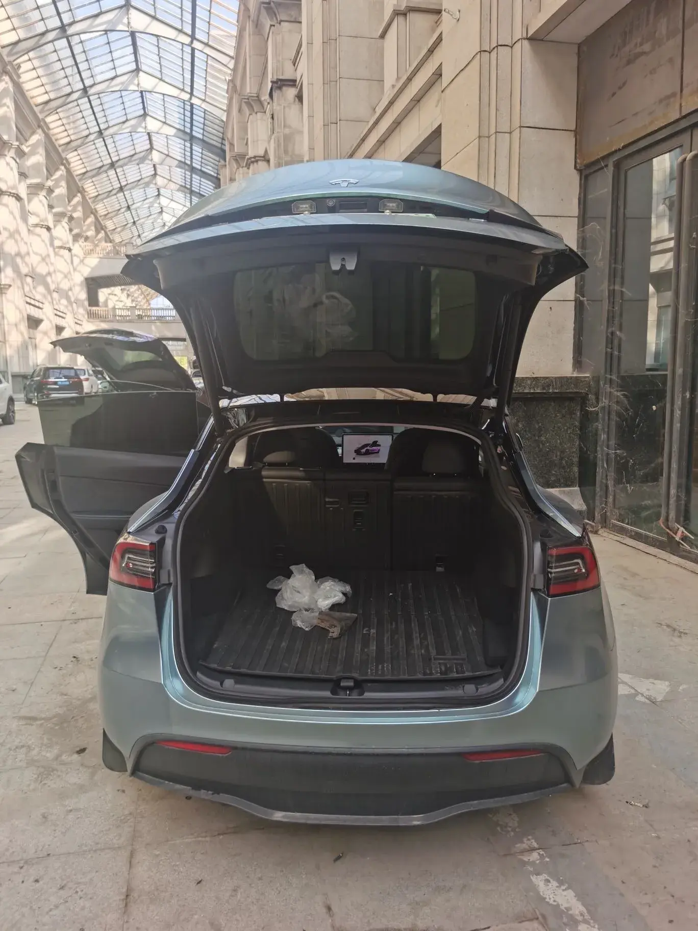 2022 TESLA MODEL thumbnail 4