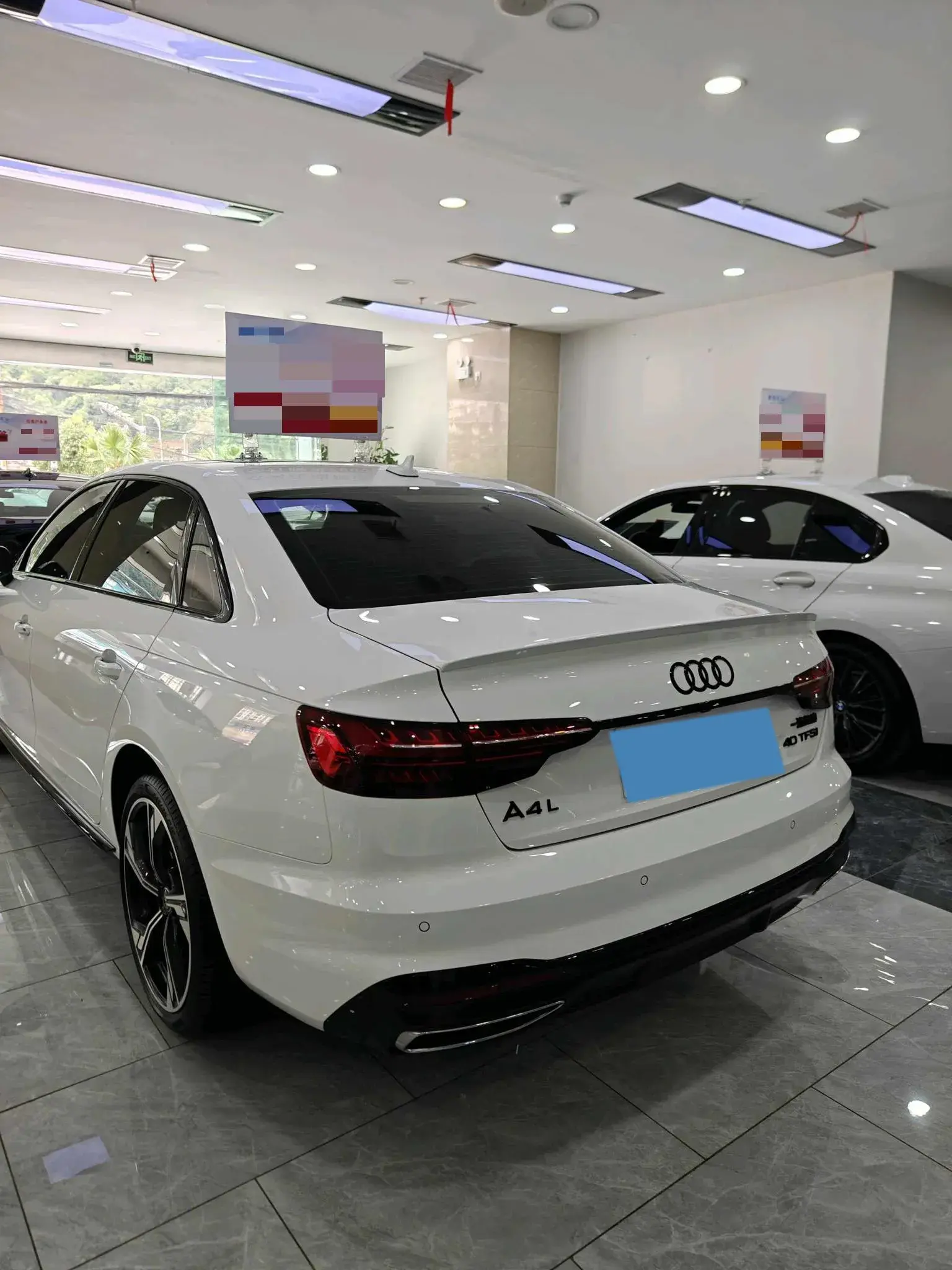 2023 AUDI A4L thumbnail 4