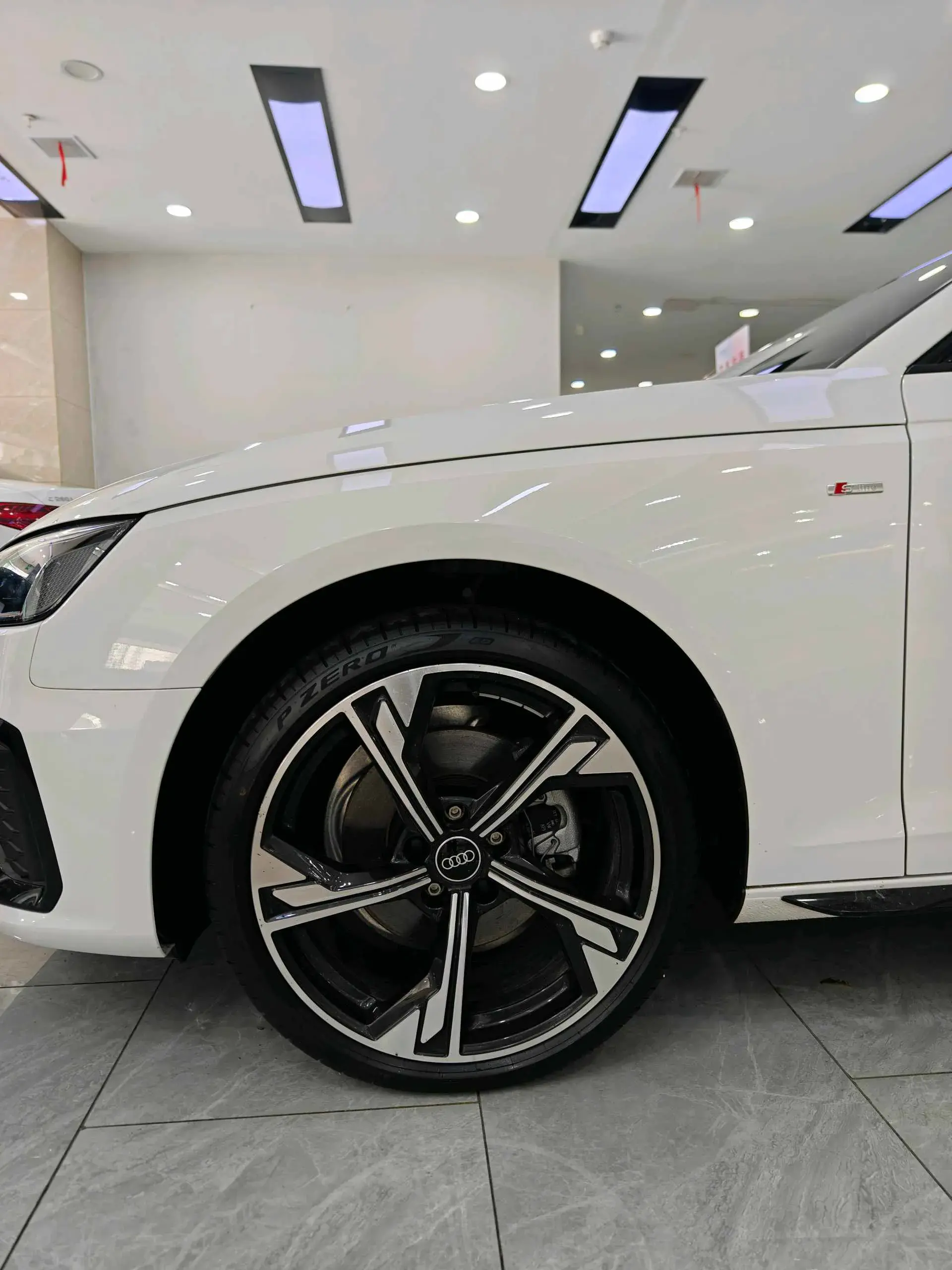 2023 AUDI A4L thumbnail 2