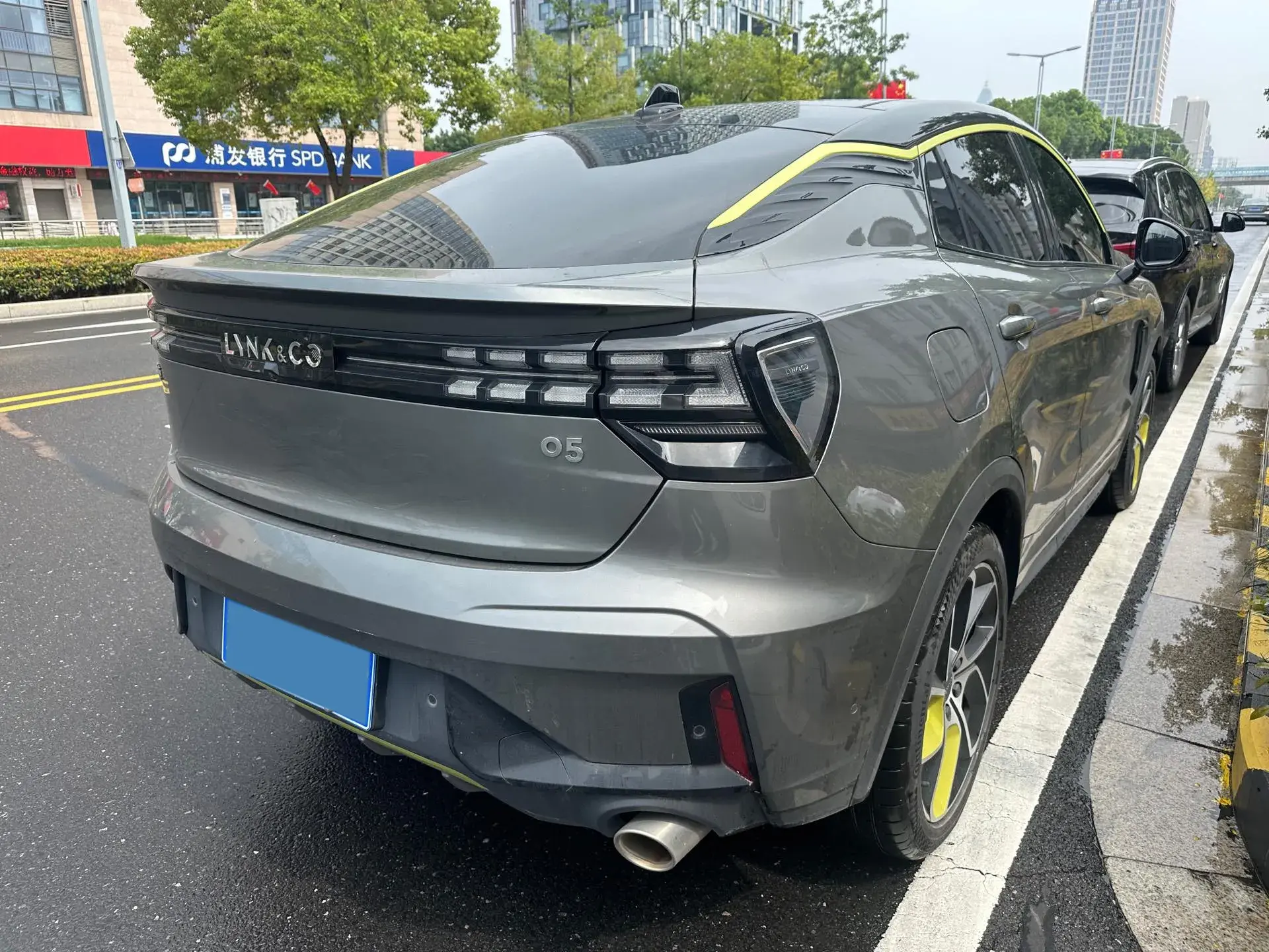 2022 LYNK&CO 05 thumbnail 2