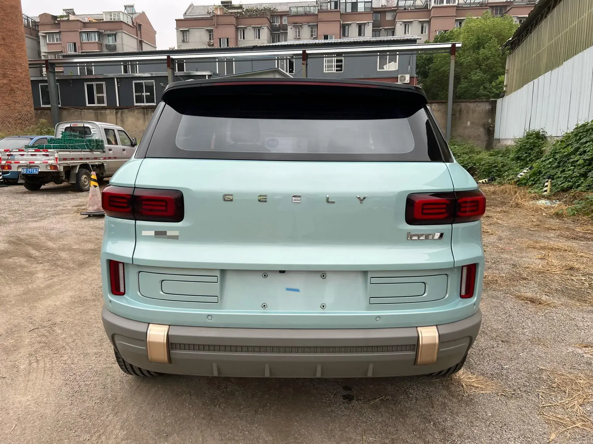 2023 GEELY ICON thumbnail 4