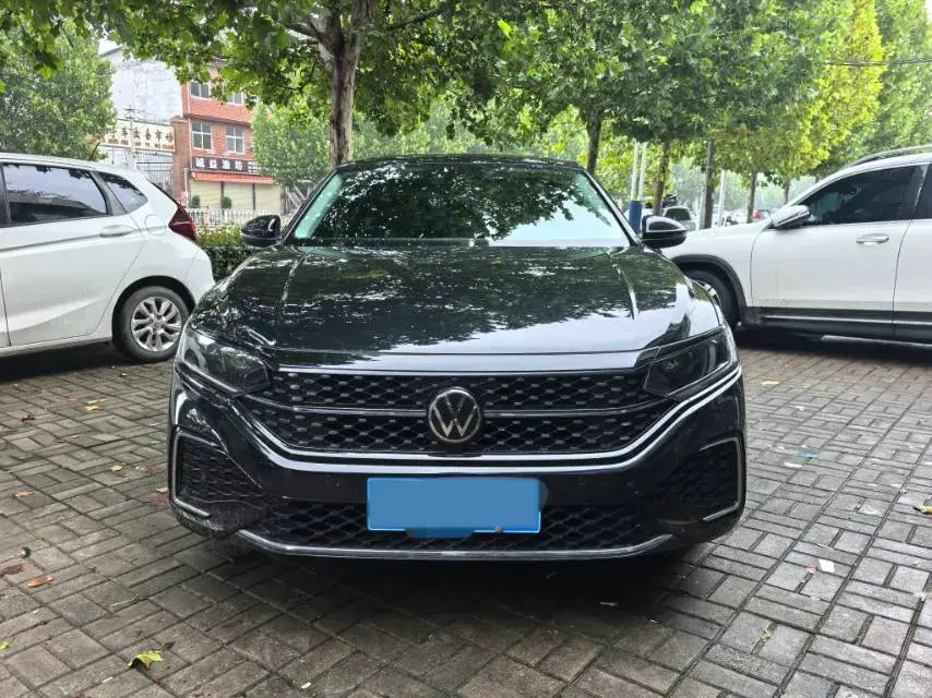 2024 VOLKSWAGEN PASSAT thumbnail 2