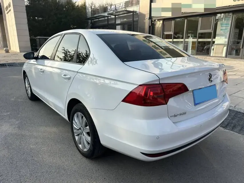 2019 VOLKSWAGEN BORA thumbnail 4