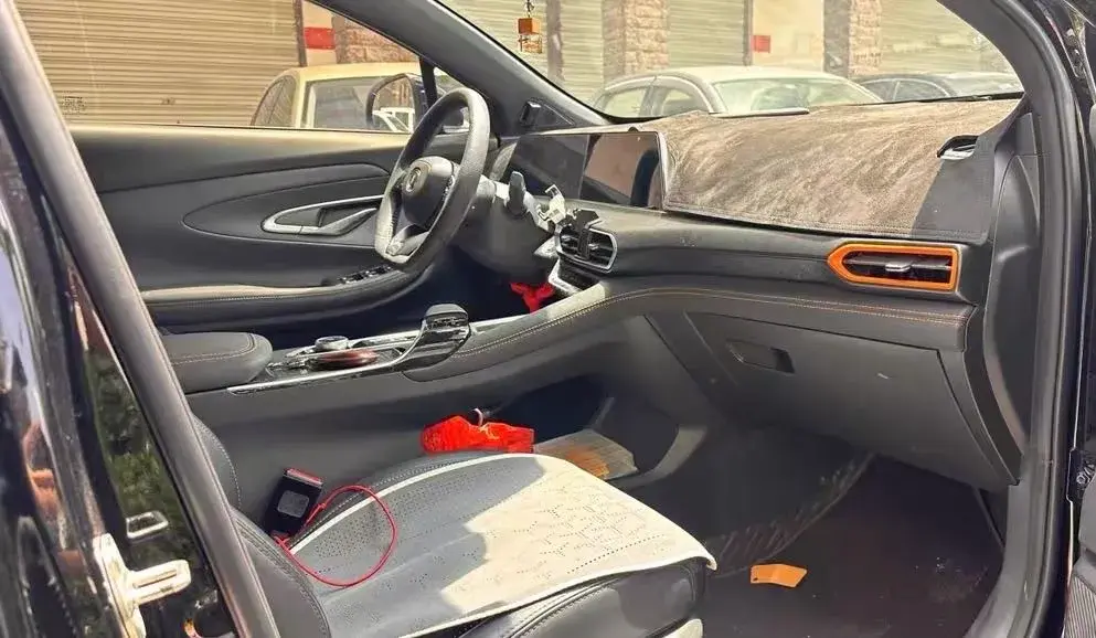 2022 CHANGAN UNI-T thumbnail 3