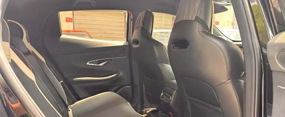 2022 CHANGAN UNI-T thumbnail 4