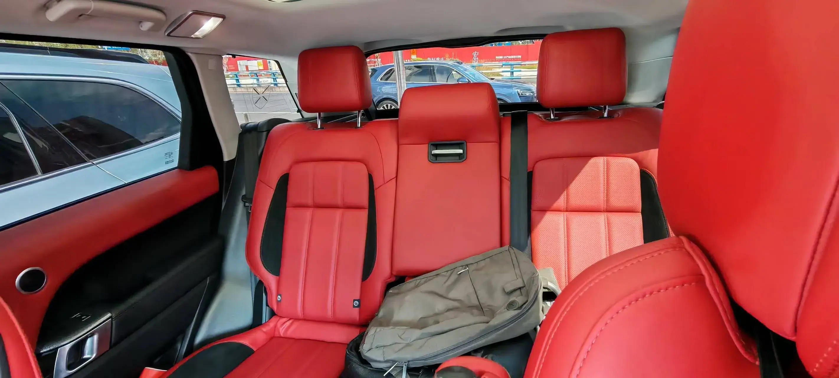 2021 LAND ROVER thumbnail 3