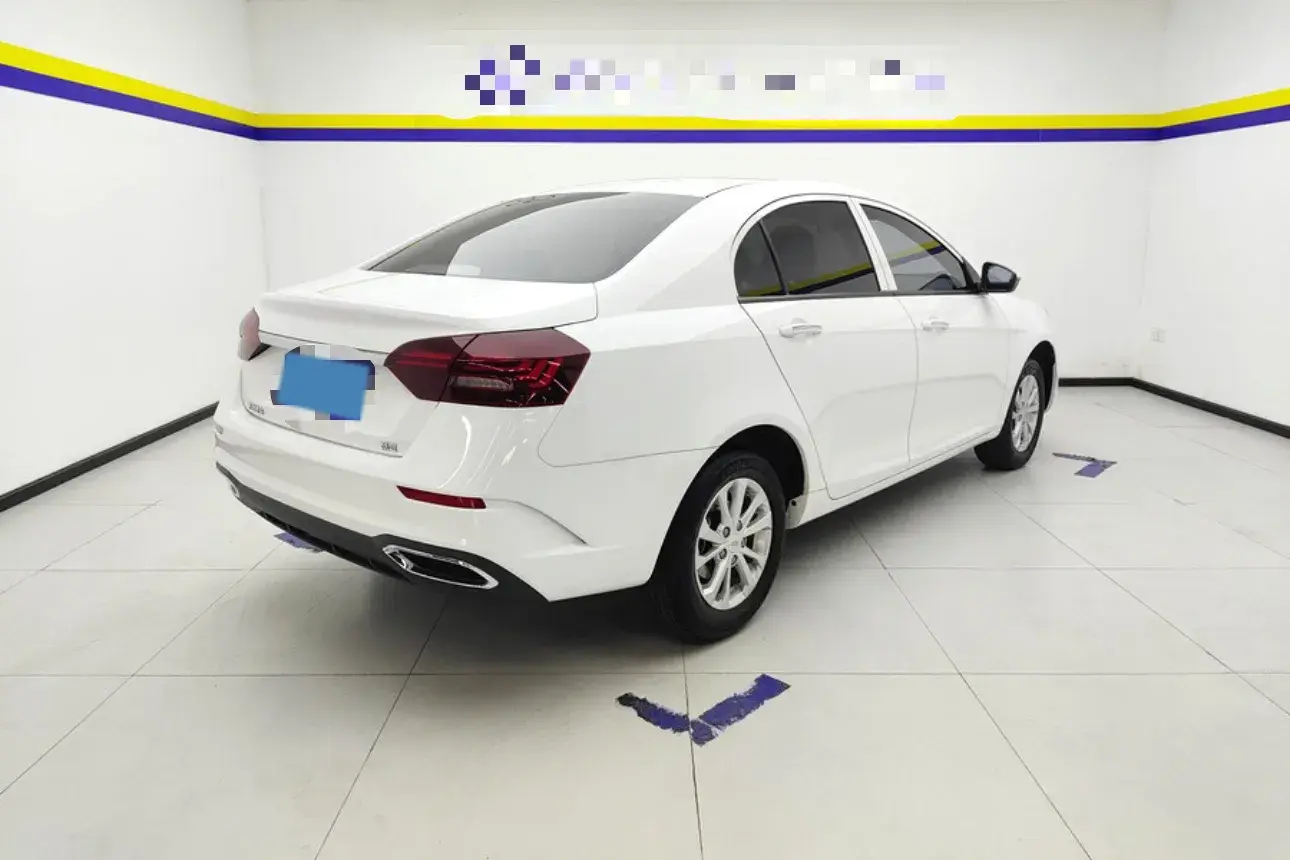 2021 GEELY EMGRAND thumbnail 2