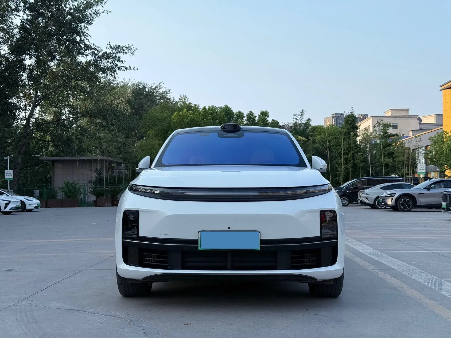 2023 LI L7 thumbnail 2