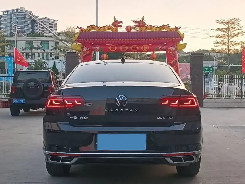 2023 VOLKSWAGEN MAGOTAN thumbnail 3