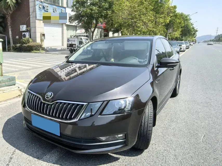 2018 SKODA OCTAVIA view 1