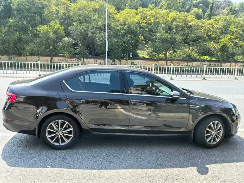 2018 SKODA OCTAVIA thumbnail 2