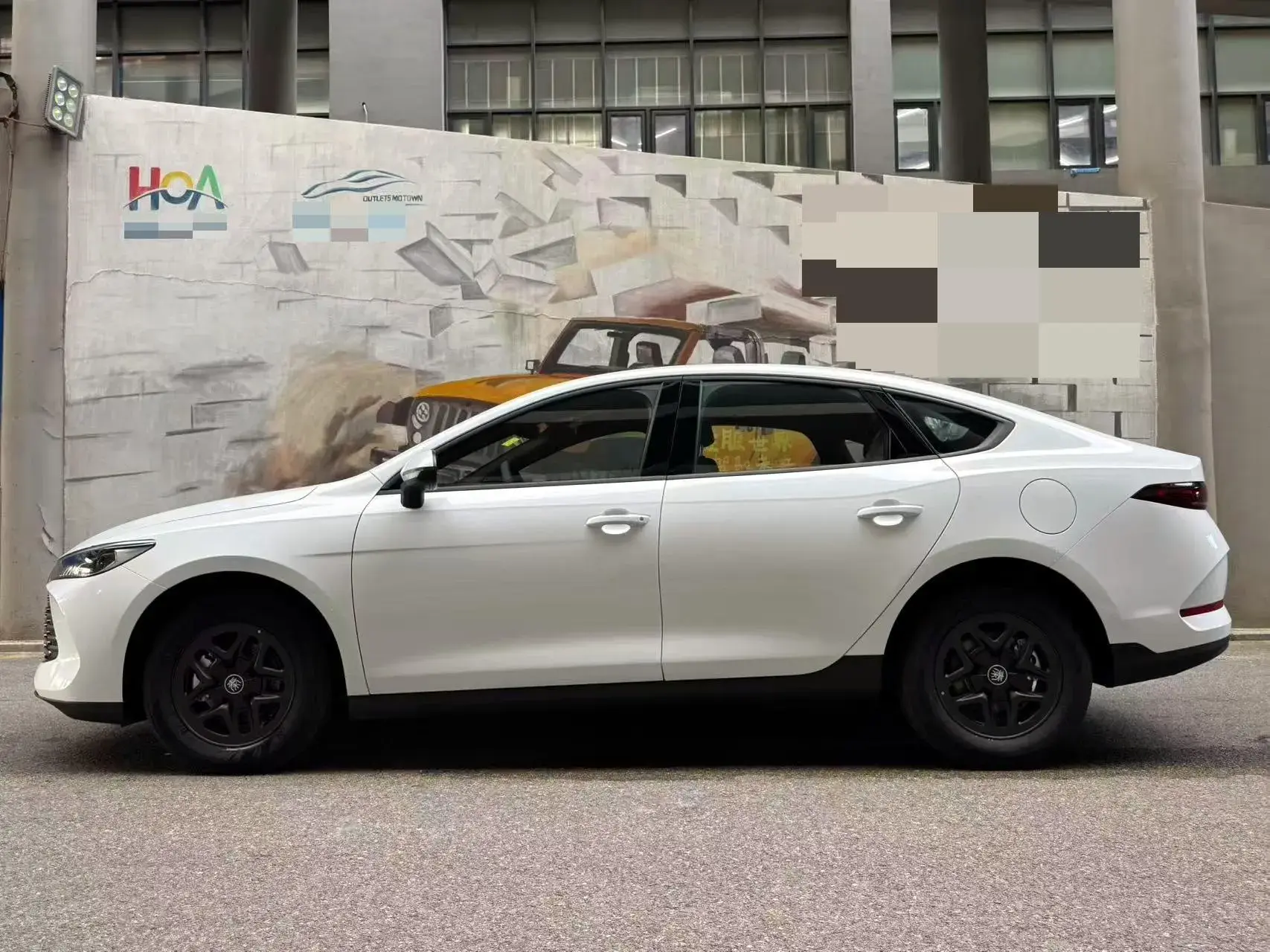 2025 BYD QIN thumbnail 3