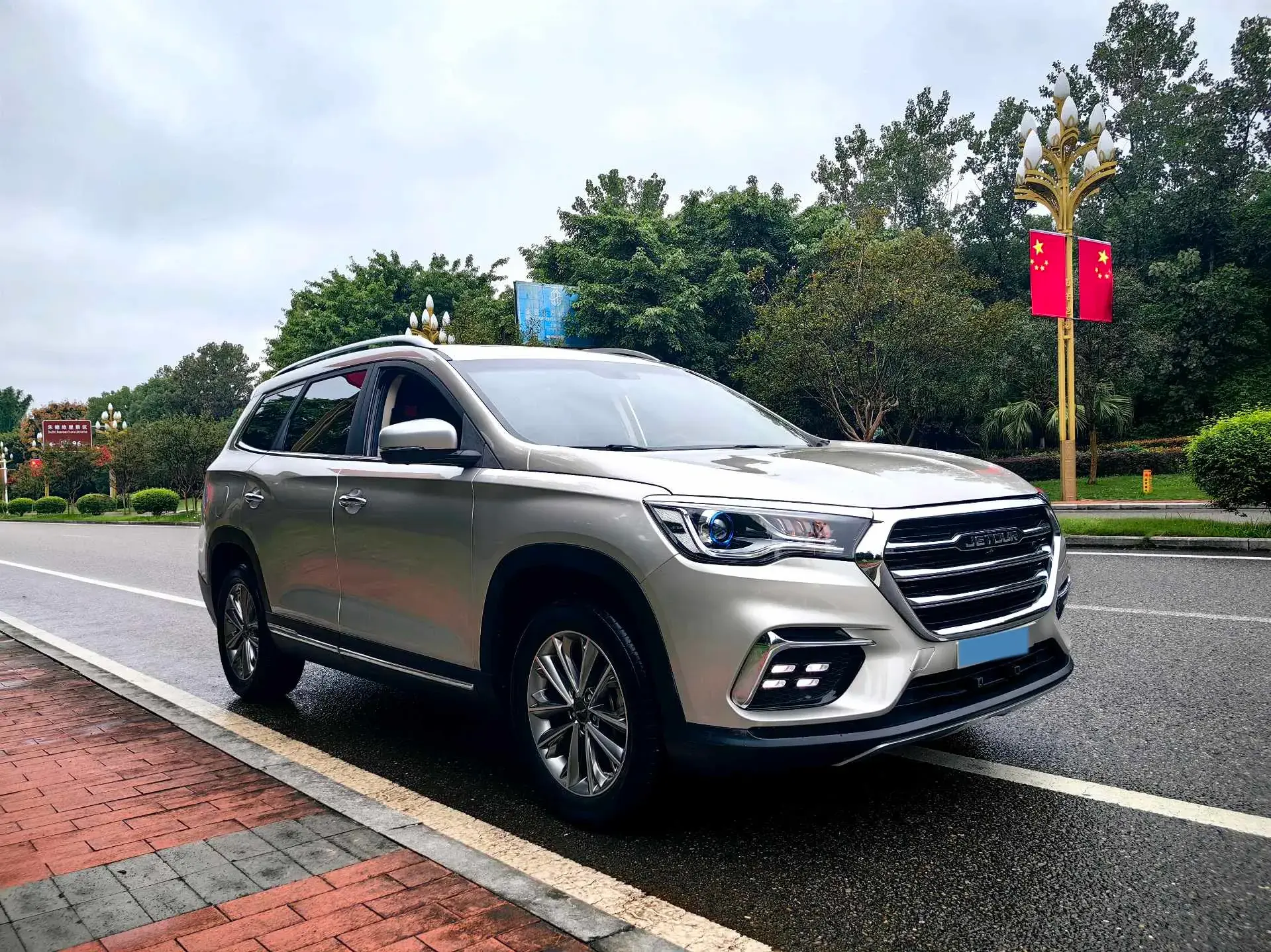 2019 JETOUR X90 thumbnail 3