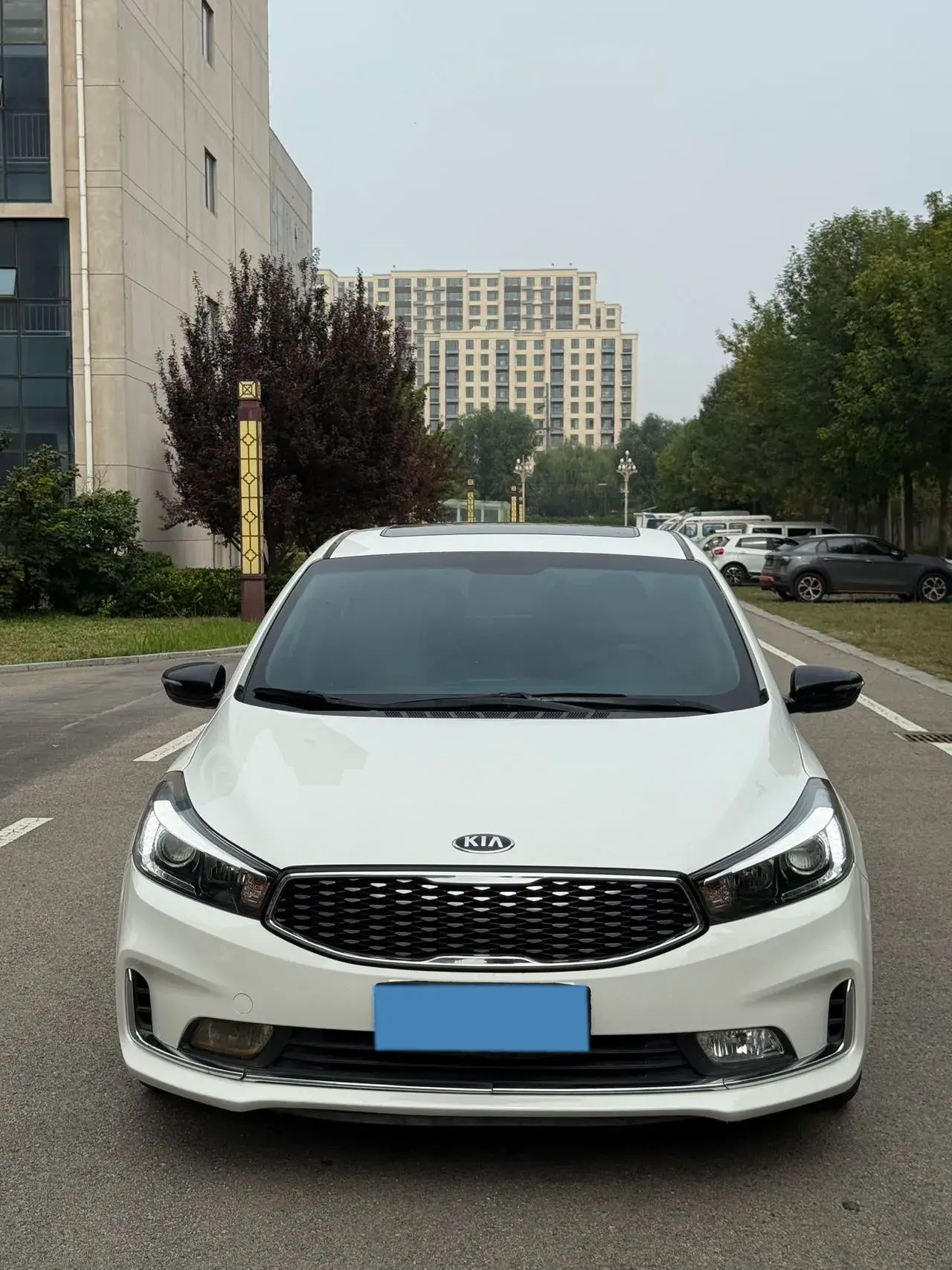 2017 KIA K3 thumbnail 2