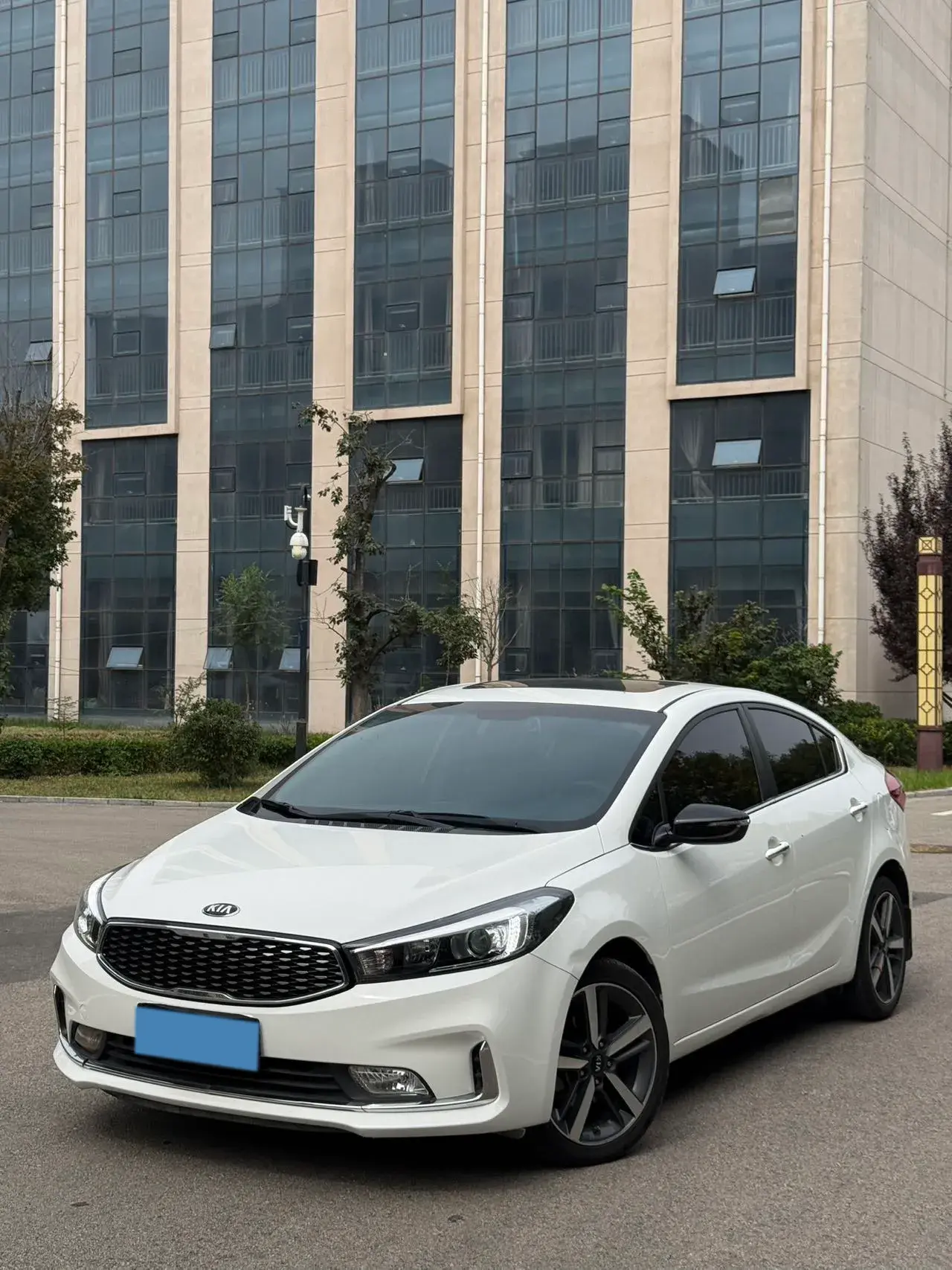 2017 KIA K3 view 1