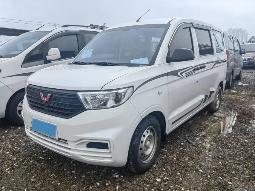 2021 WULING HONGGUANG view 1