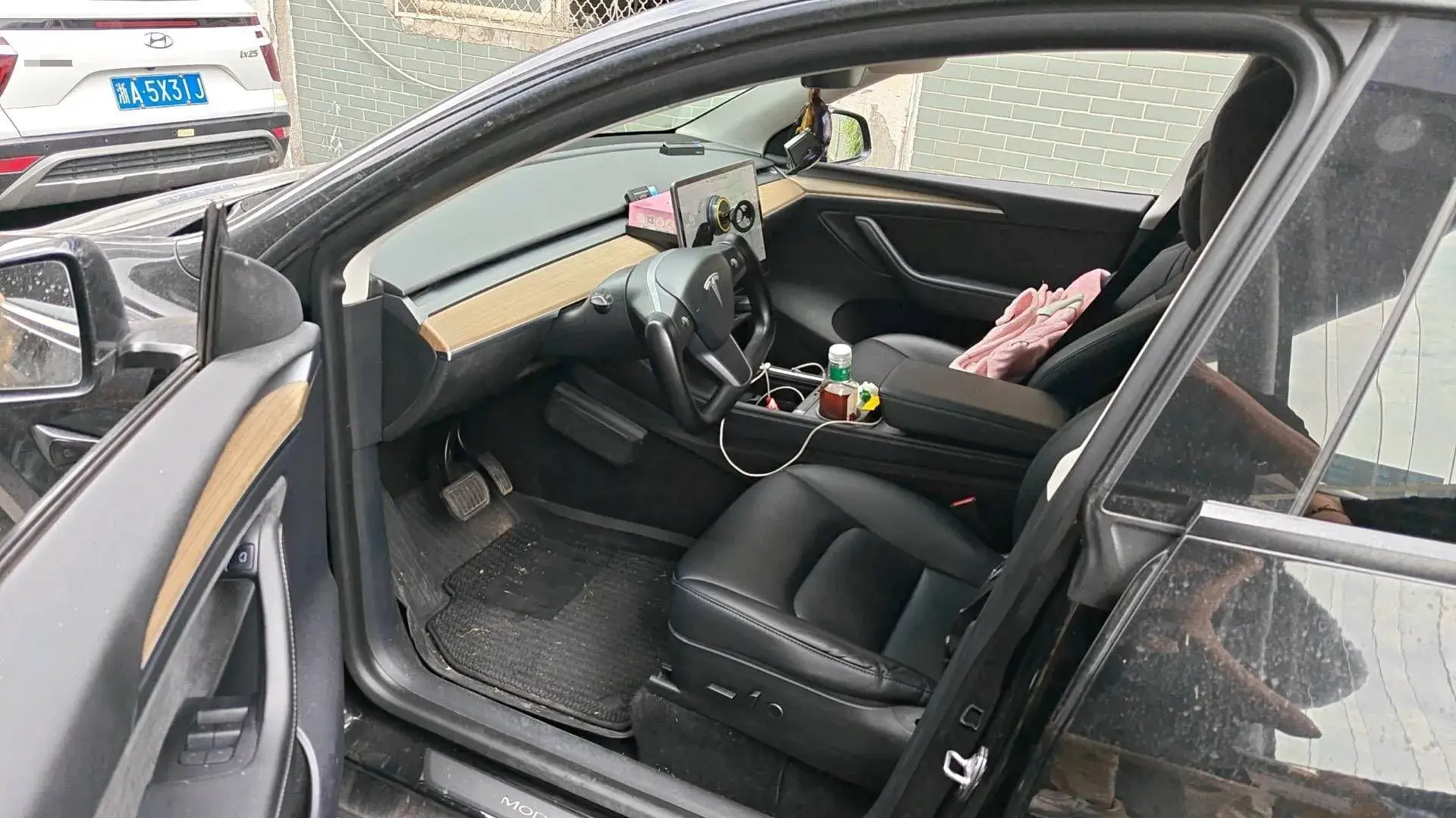 2021 TESLA MODEL thumbnail 2