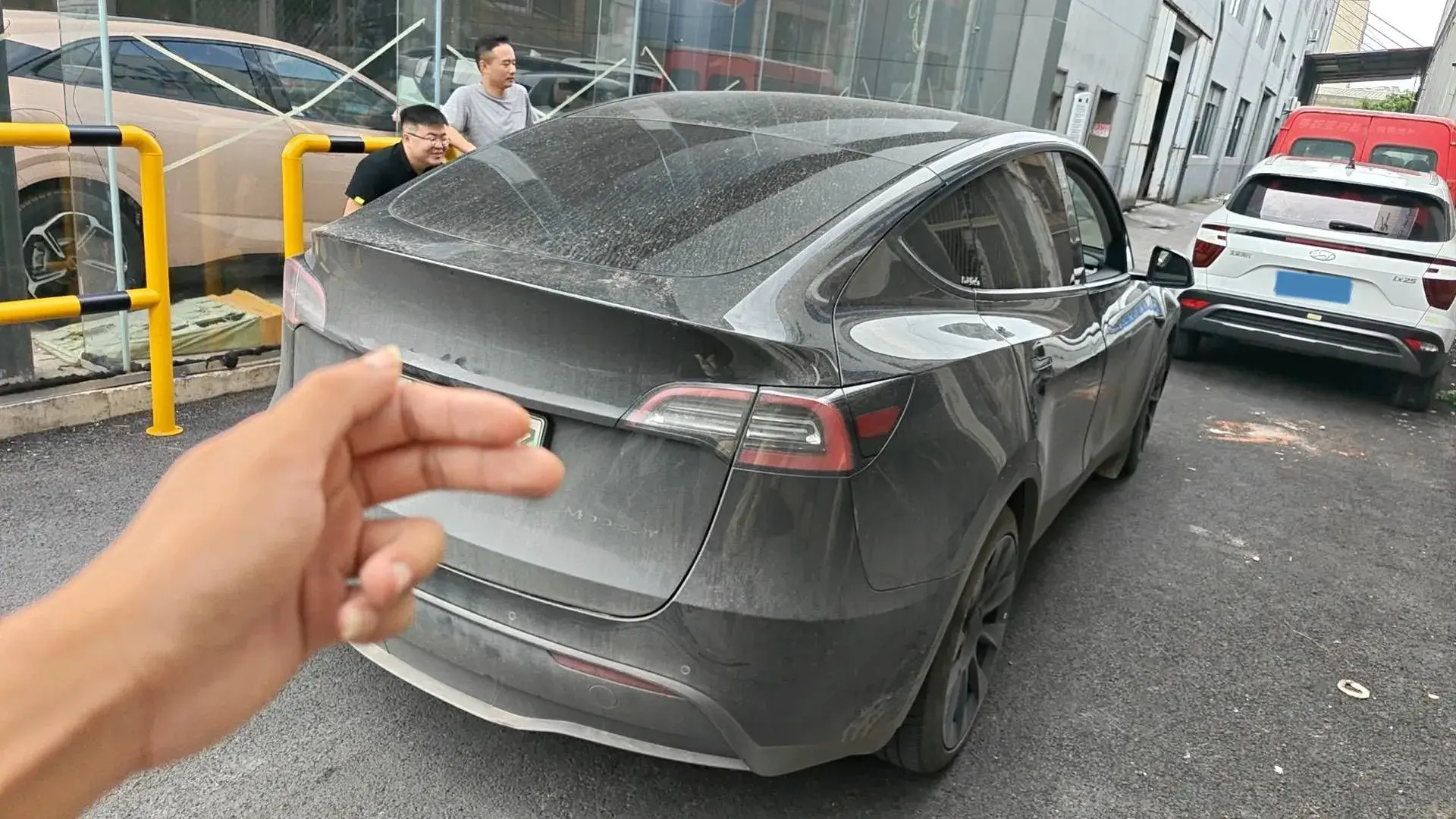 2021 TESLA MODEL thumbnail 3