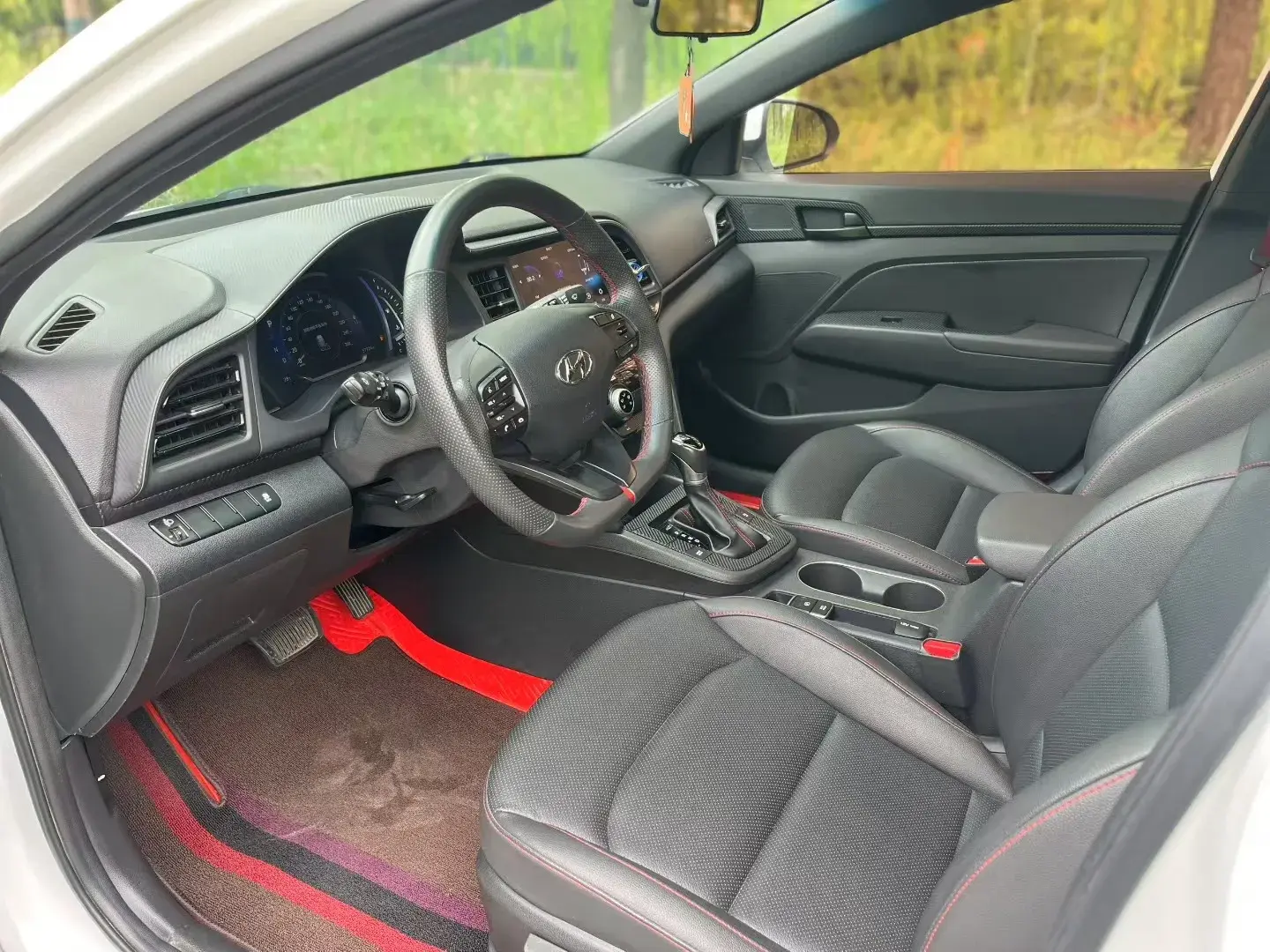 2019 HYUNDAI ELANTRA thumbnail 4