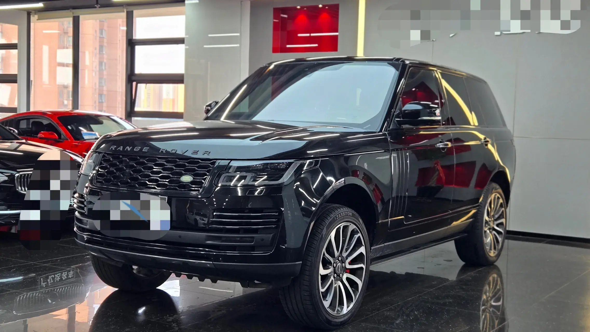 2019 LAND ROVER view 1