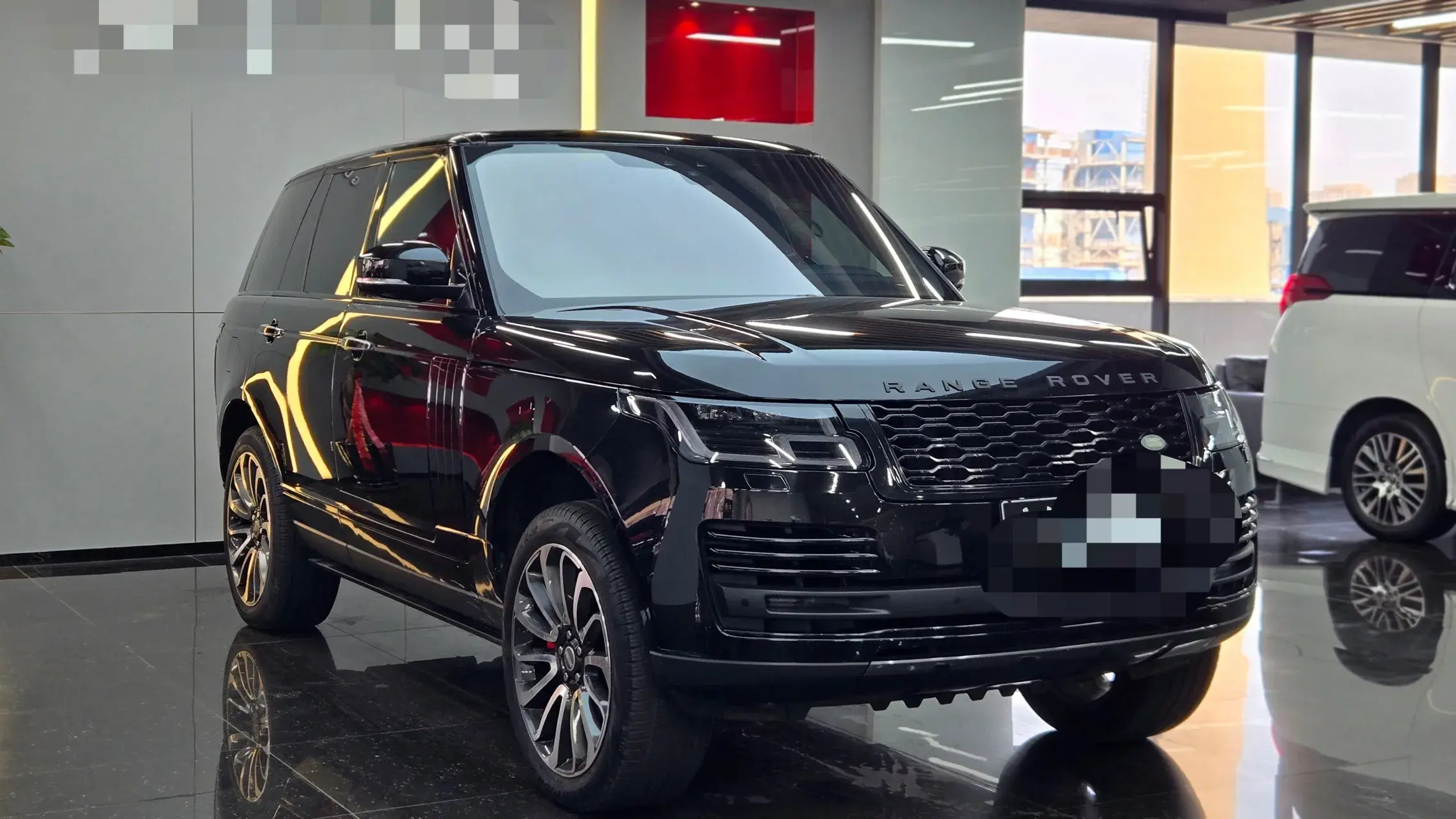 2019 LAND ROVER thumbnail 3