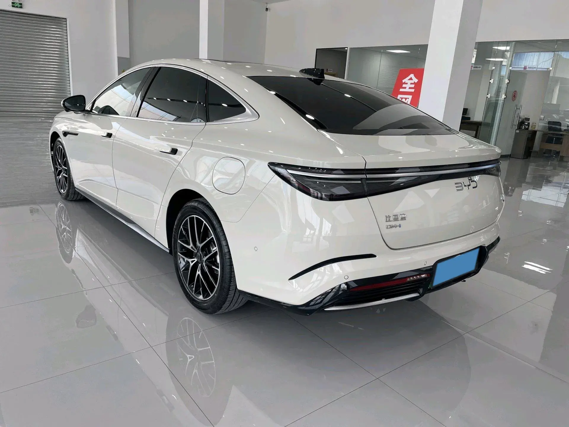 2025 BYD SEAL07 thumbnail 4