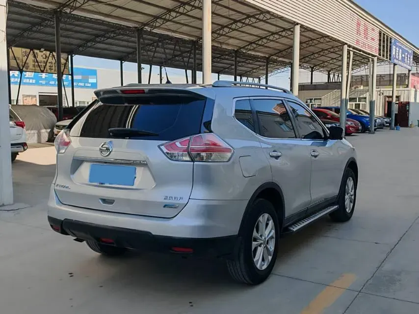2014 Nissan X-Trail 2.0L 150HP L4 CVT,autocango,china used car exporter,china ev exporter,chinese used car exporter,chinese used ev exporter
