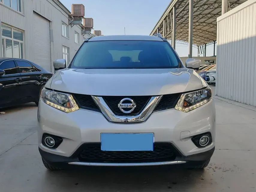 2014 Nissan X-Trail 2.0L 150HP L4 CVT,autocango,china used car exporter,china ev exporter,chinese used car exporter,chinese used ev exporter