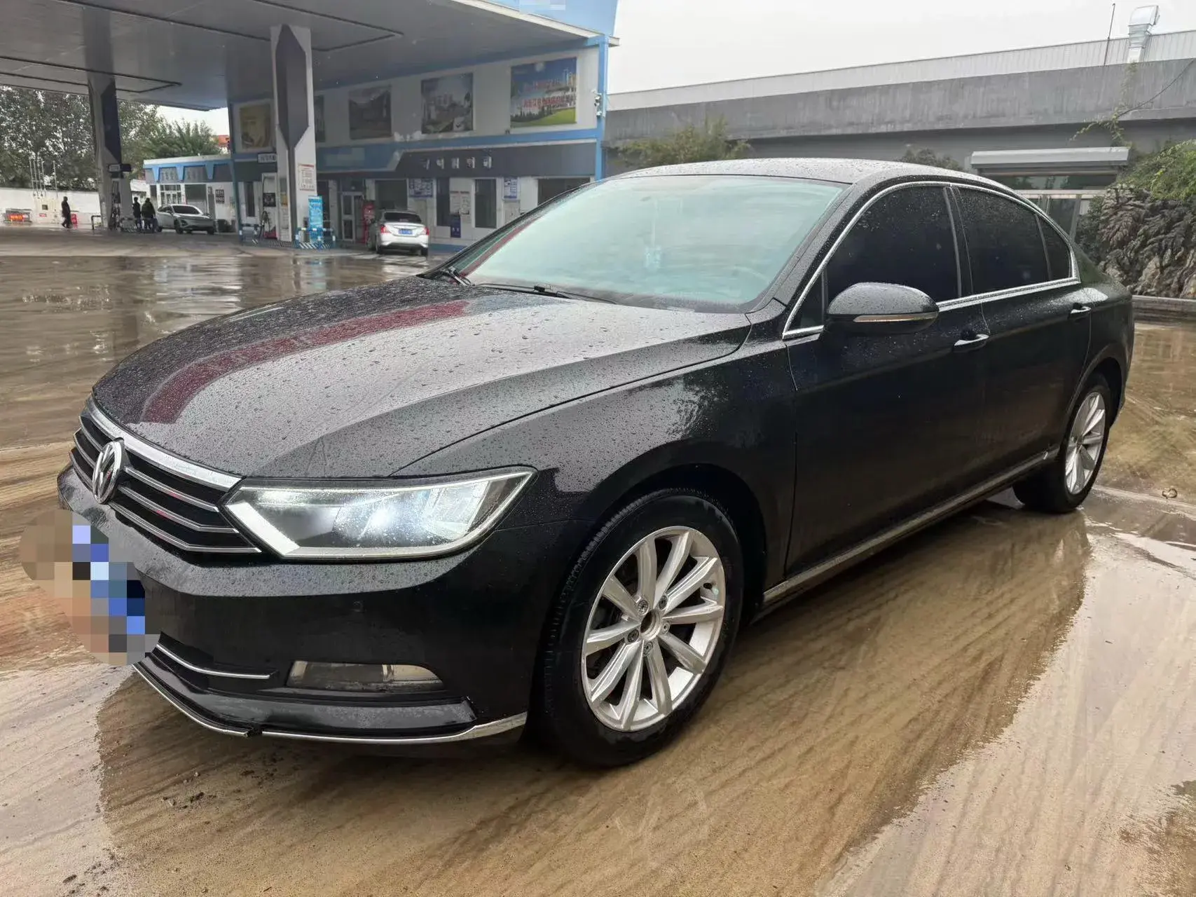 2018 VOLKSWAGEN MAGOTAN view 1