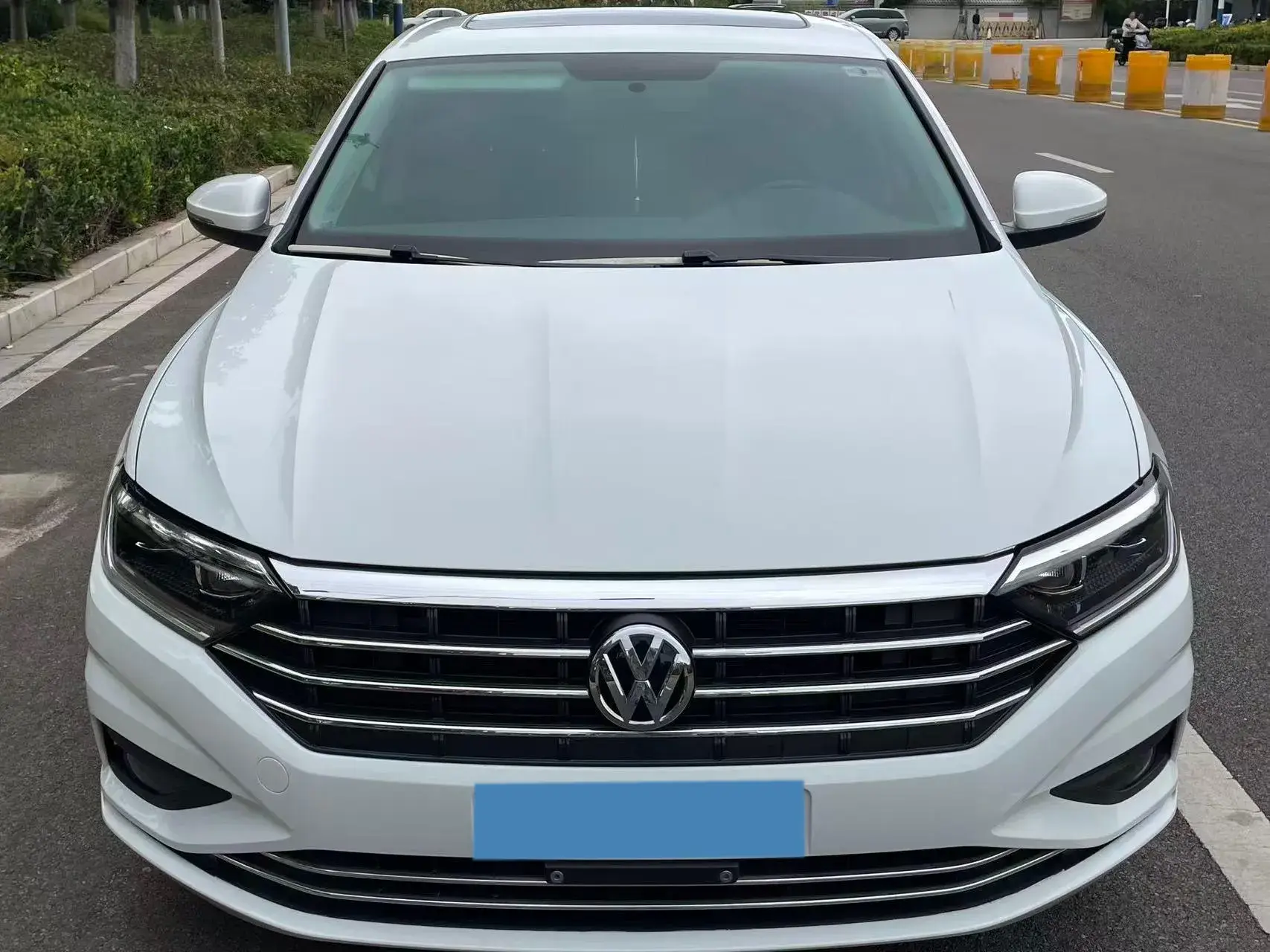 2021 VOLKSWAGEN SAGITAR thumbnail 2