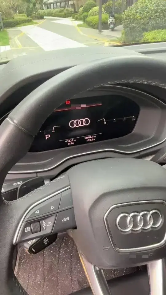 2022 AUDI Q5L thumbnail 2