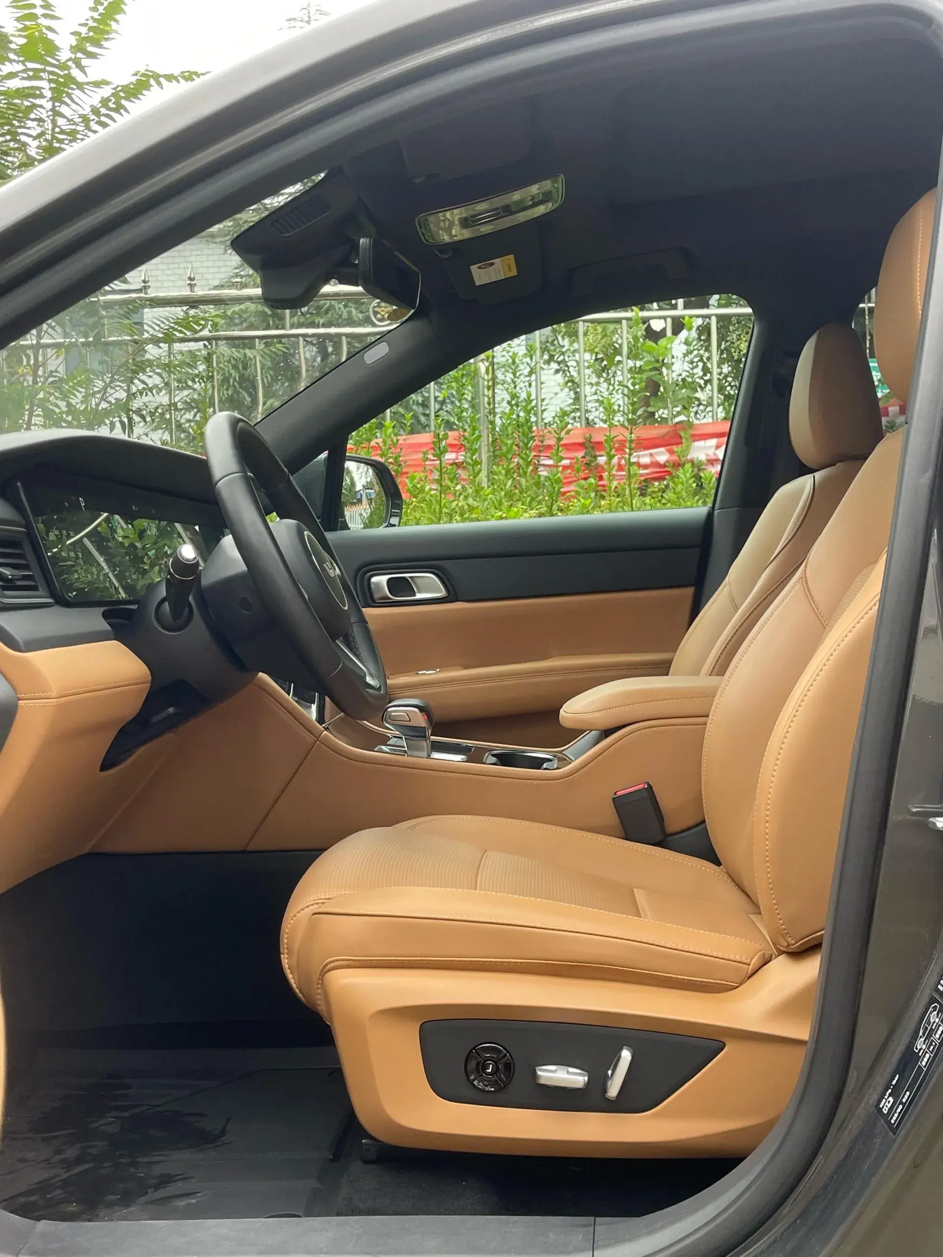 2021 LI ONE thumbnail 4