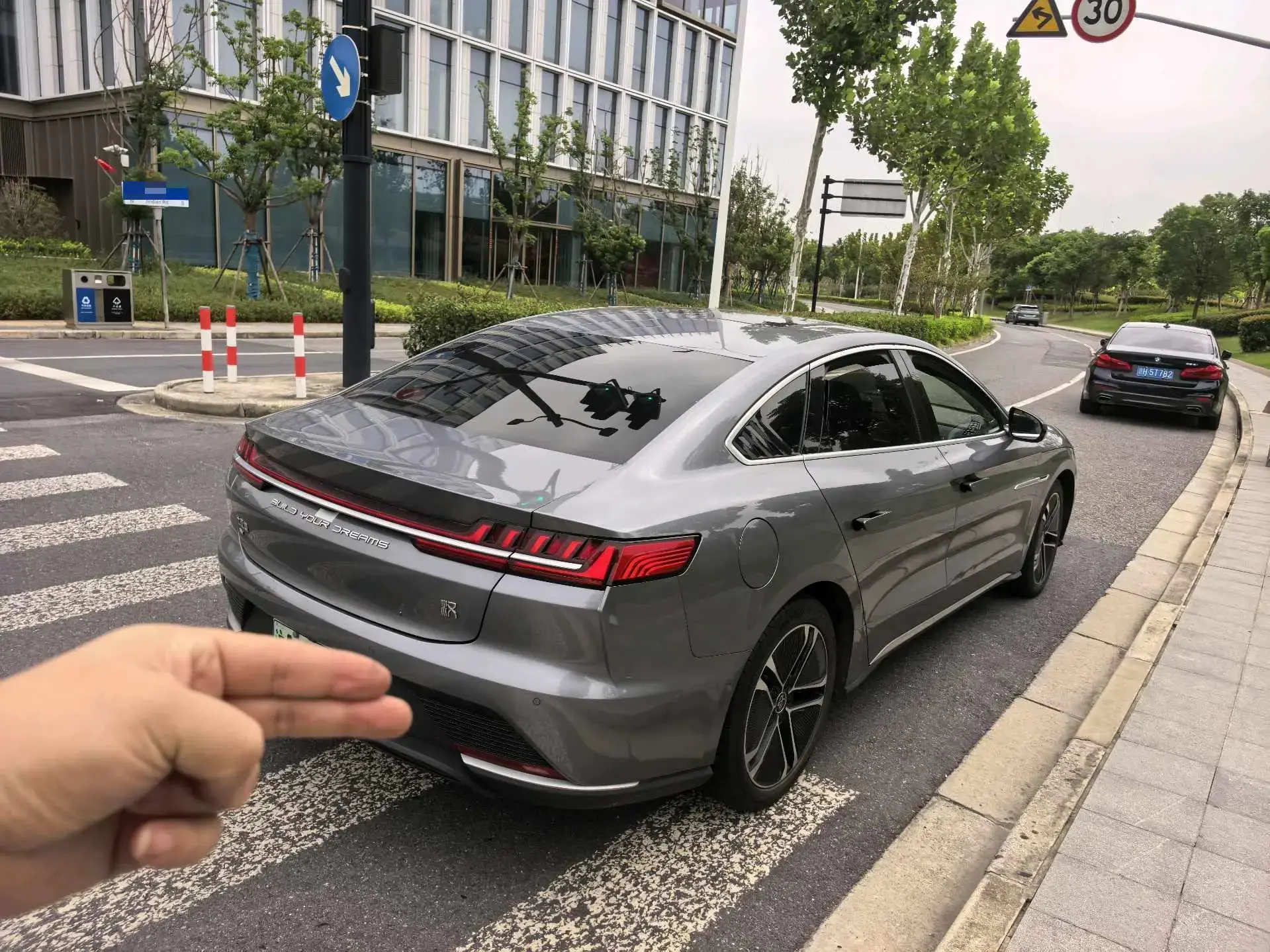 2020 BYD HAN thumbnail 4