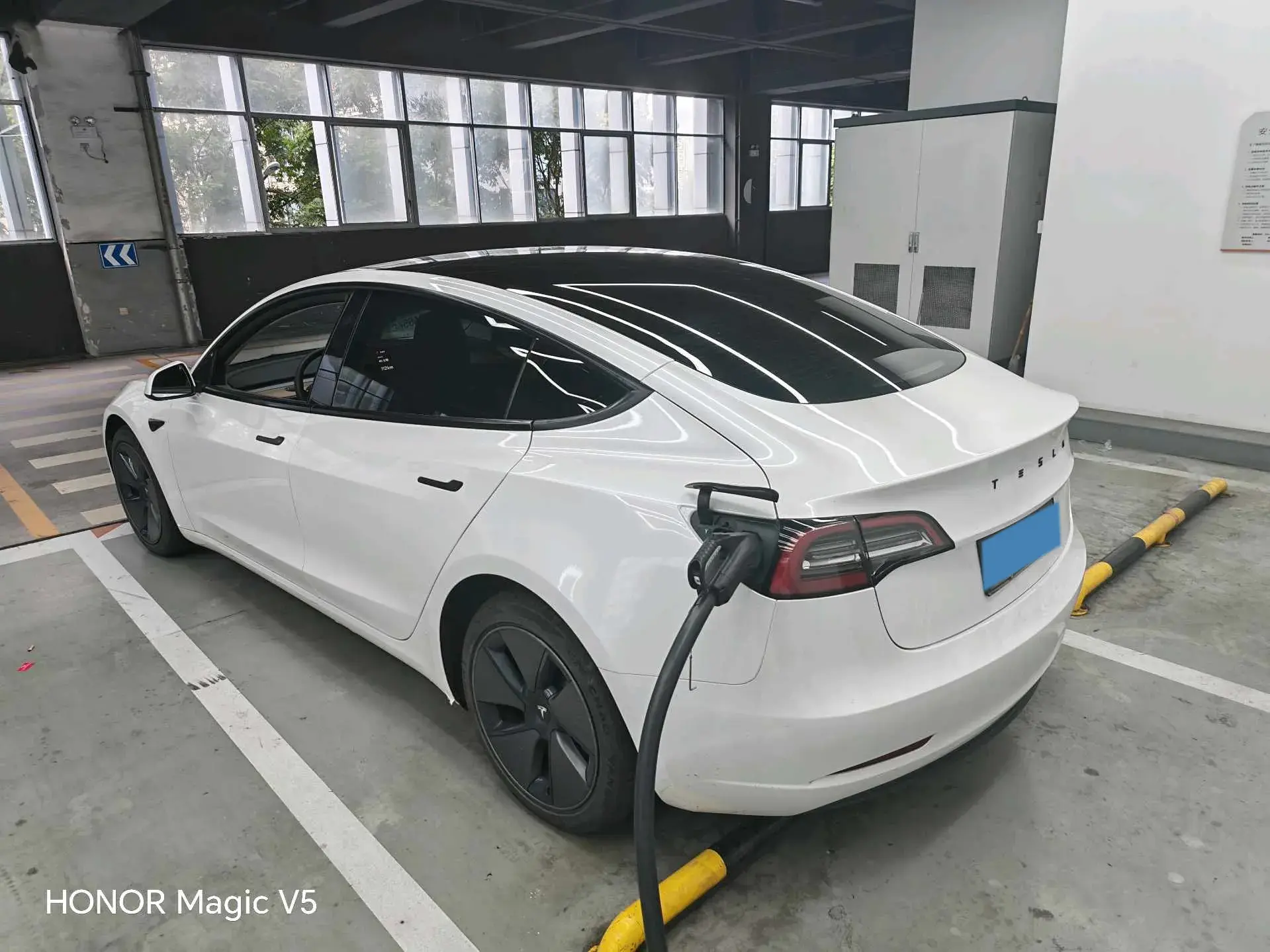 2021 TESLA MODEL thumbnail 4